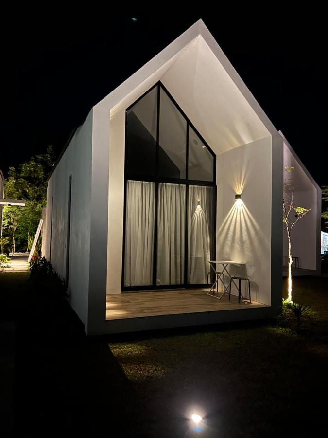 Ezu Isle Langkawi Pool Villa Pantai Cenang  Kültér fotó
